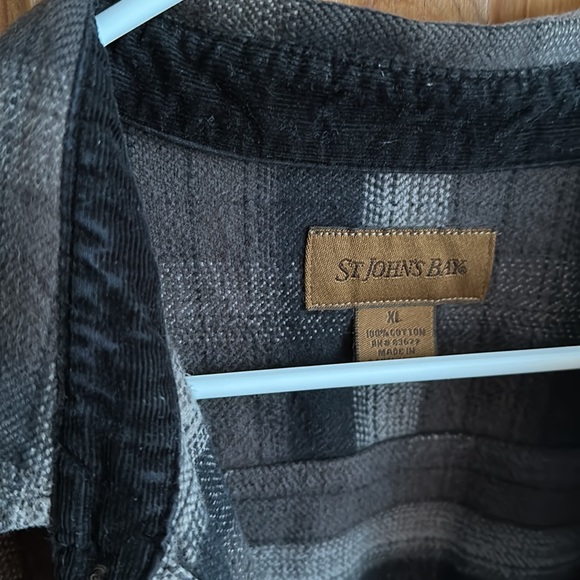 St. John’s Bay Jacket - Picture 2 of 5